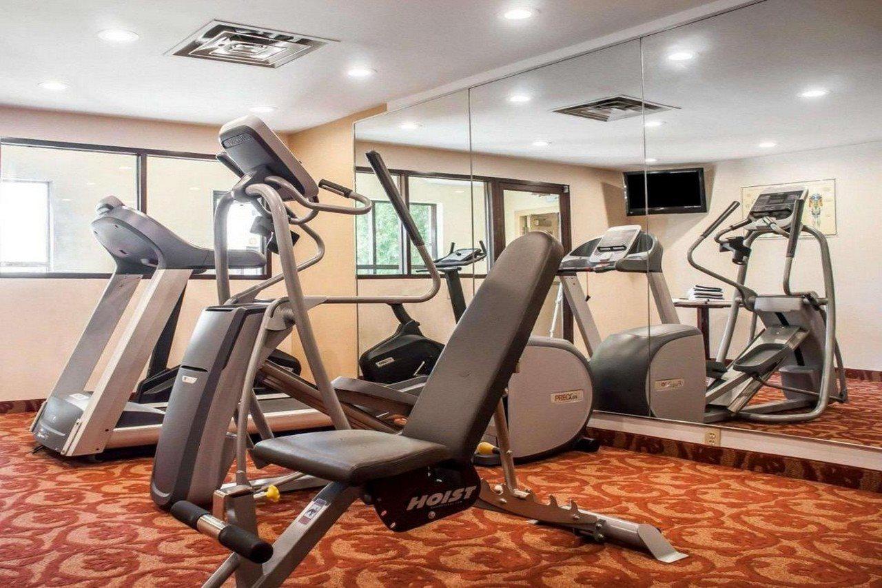 Quality Inn Airport Cheektowaga Bagian luar foto