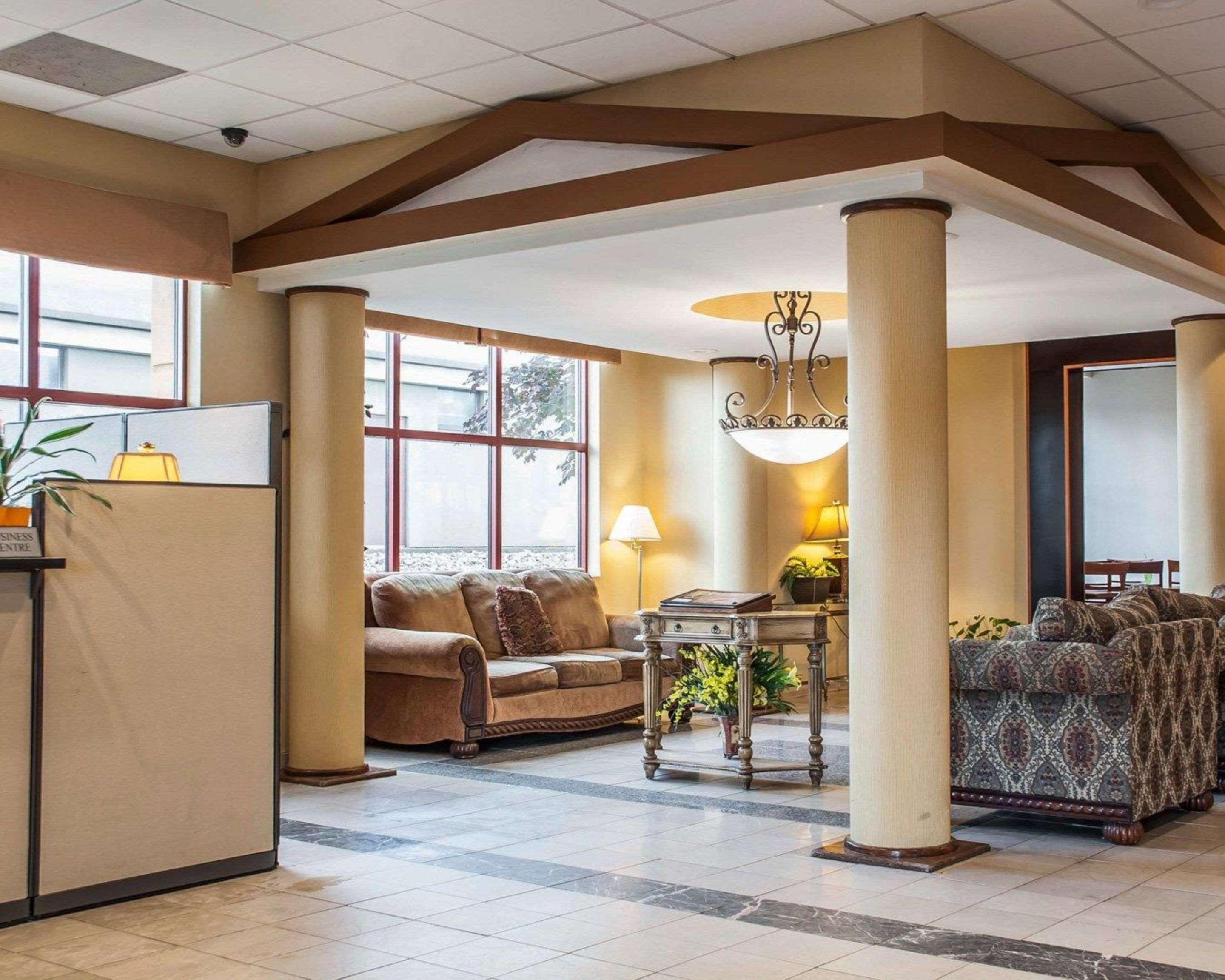 Quality Inn Airport Cheektowaga Bagian luar foto