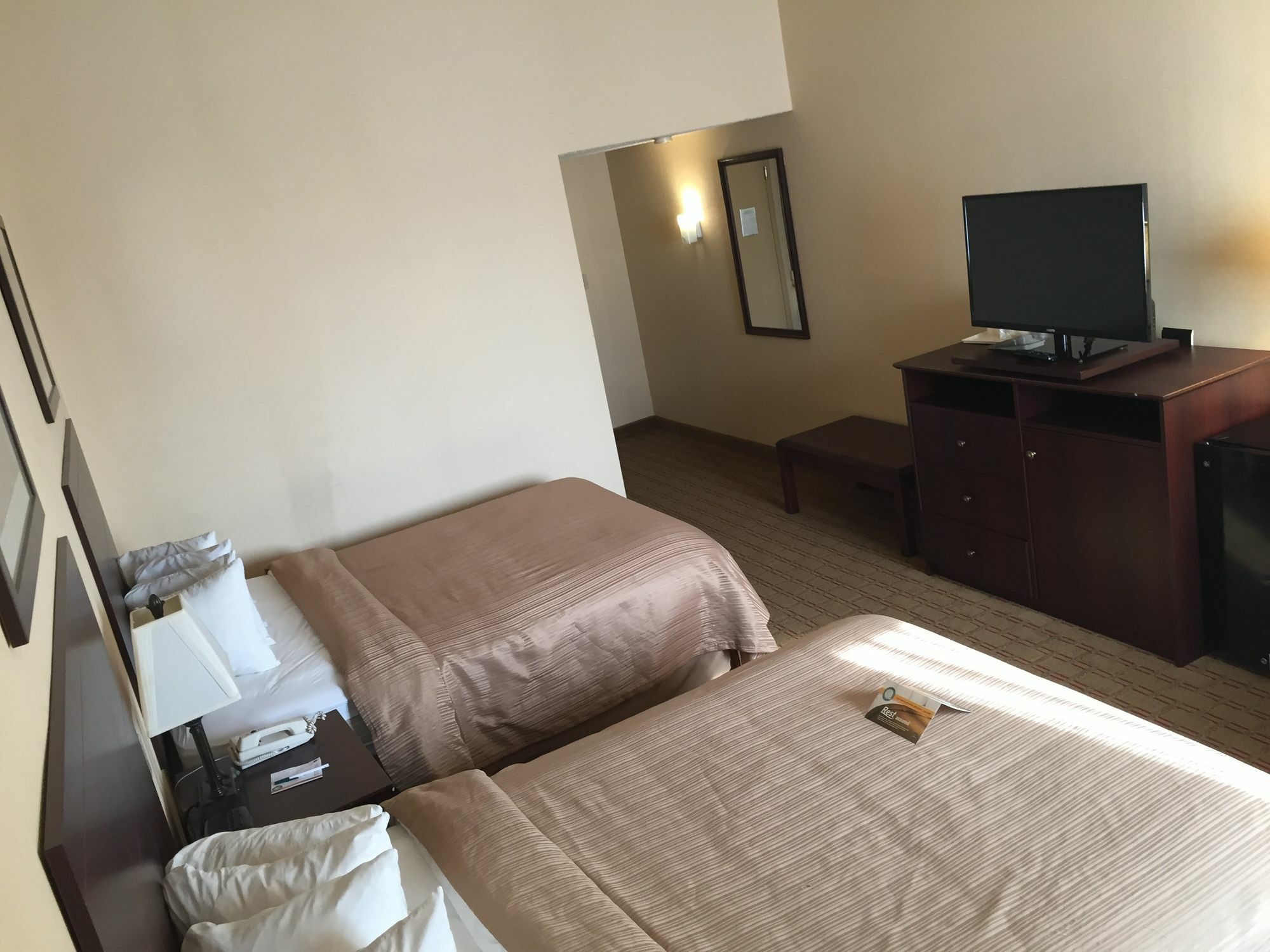 Quality Inn Airport Cheektowaga Bagian luar foto