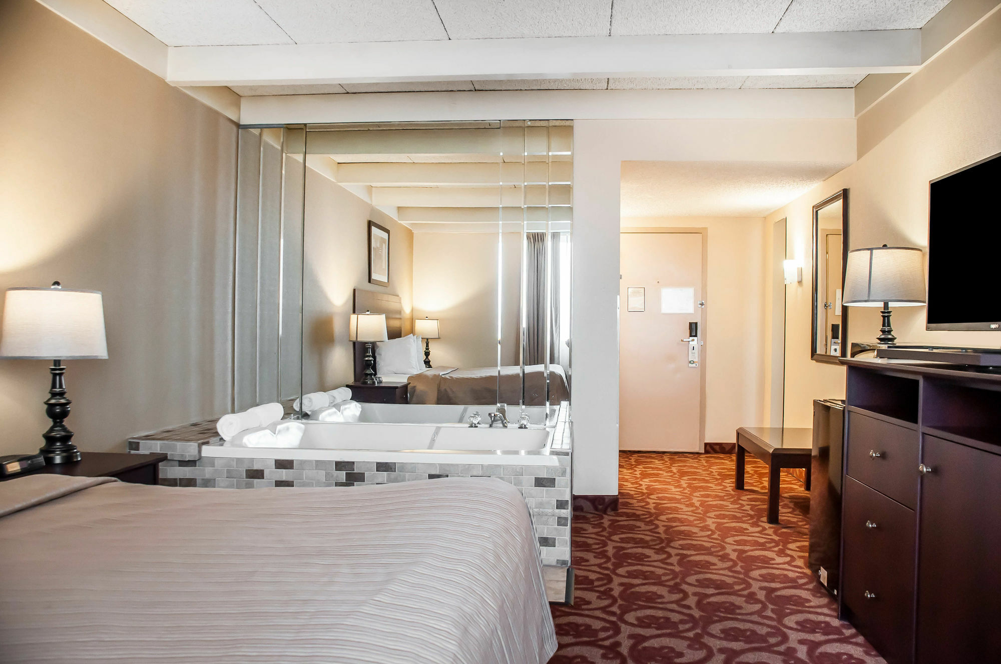 Quality Inn Airport Cheektowaga Bagian luar foto